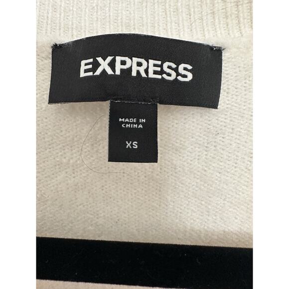 EXPRESS SWAN JEWEL EMBELLISHED FAUX BUTTON PUFF SLEEVE SWEATER SZ XS - Picture 7 of 8